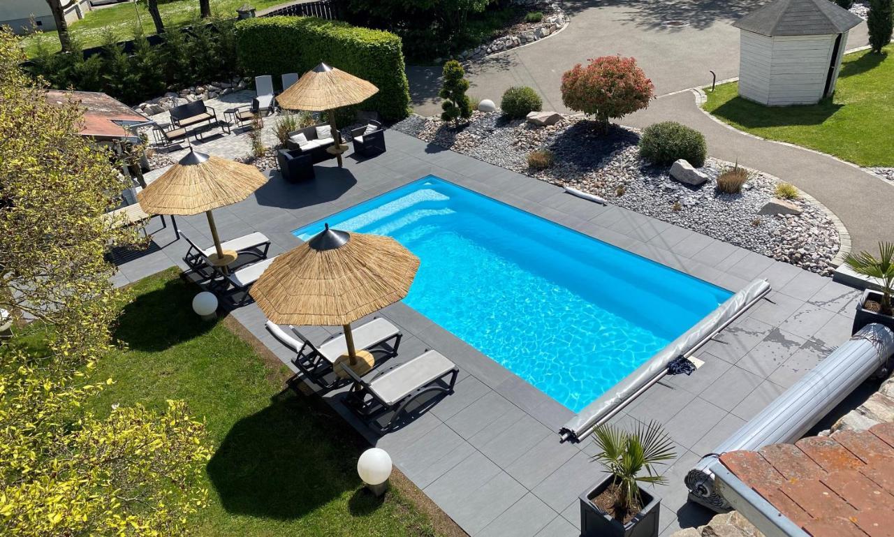 Les Rives Des Habsbourg Aparthotel Ensisheim Exterior photo