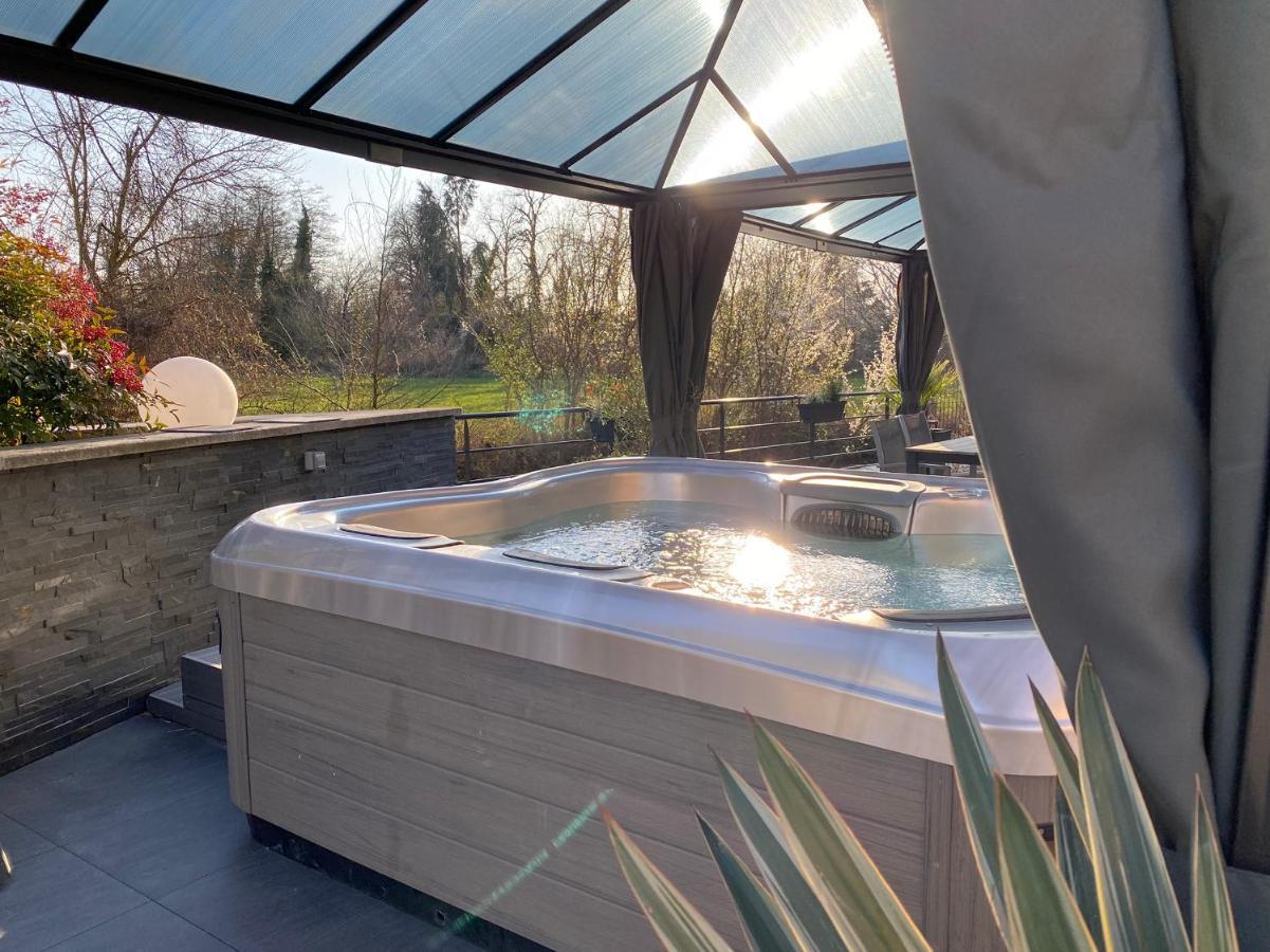 Les Rives Des Habsbourg Aparthotel Ensisheim Exterior photo