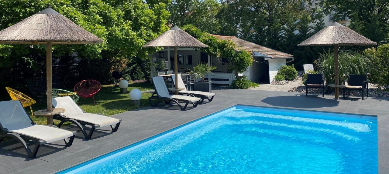 Les Rives Des Habsbourg Aparthotel Ensisheim Exterior photo
