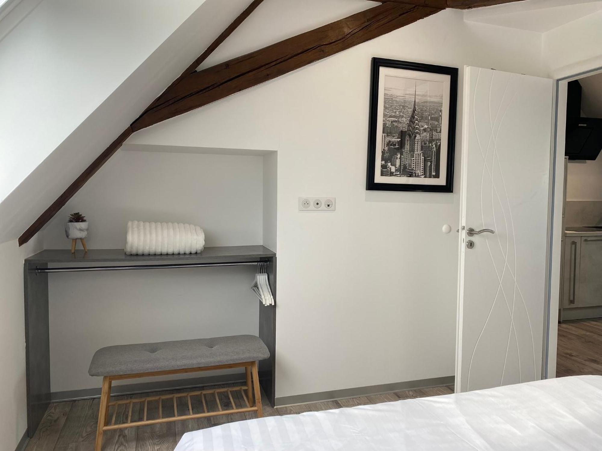 Les Rives Des Habsbourg Aparthotel Ensisheim Exterior photo