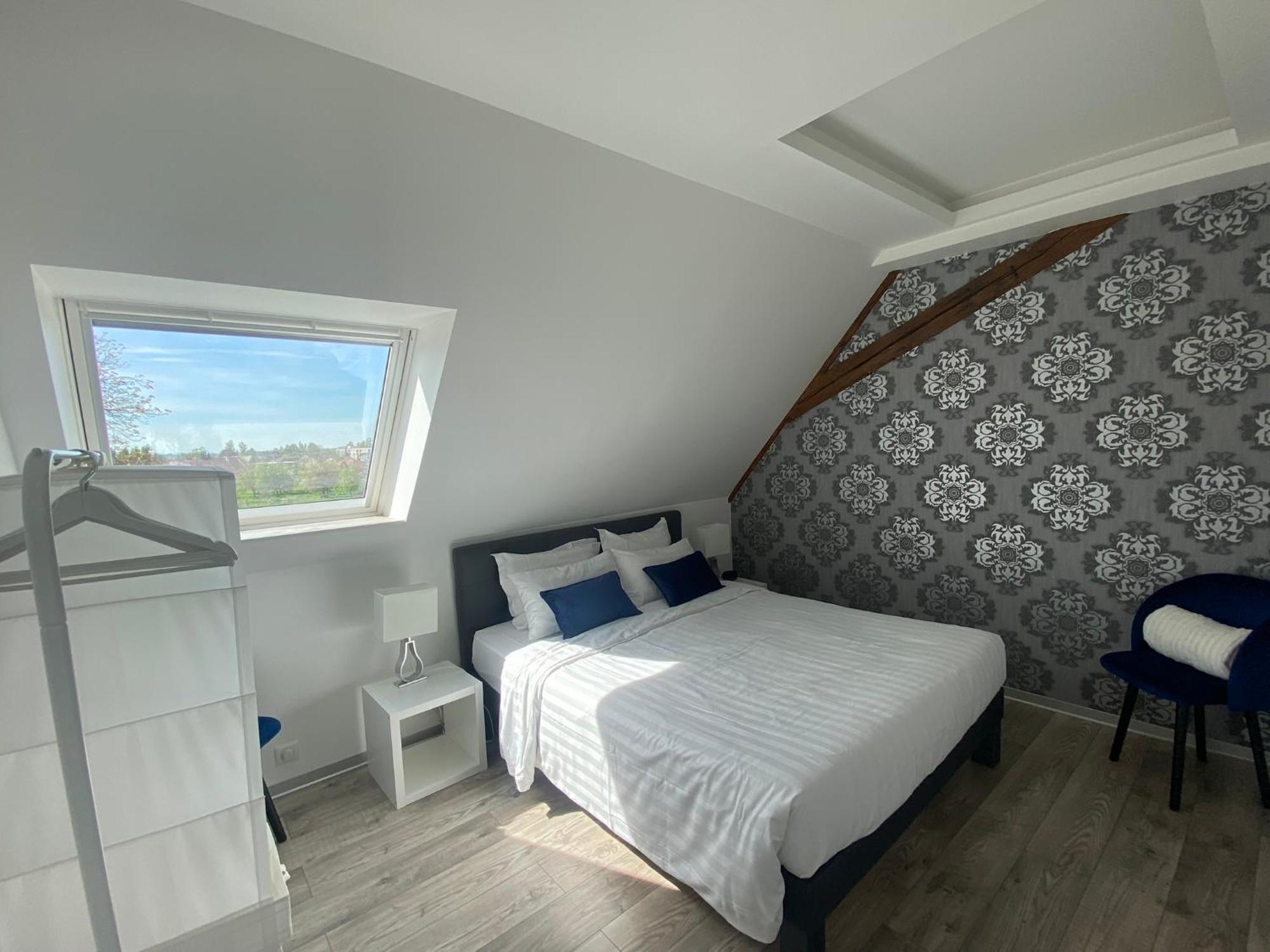 Les Rives Des Habsbourg Aparthotel Ensisheim Exterior photo