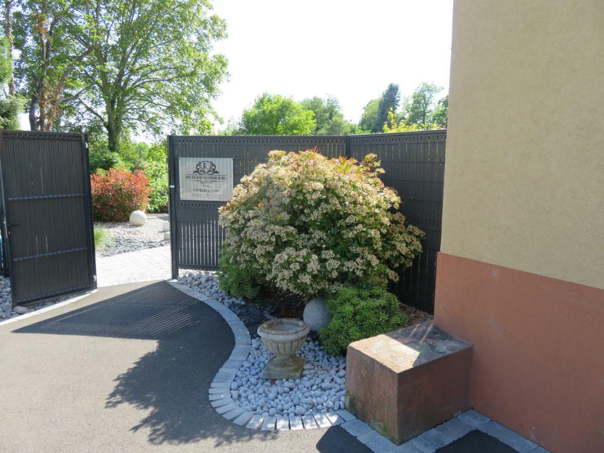 Les Rives Des Habsbourg Aparthotel Ensisheim Exterior photo