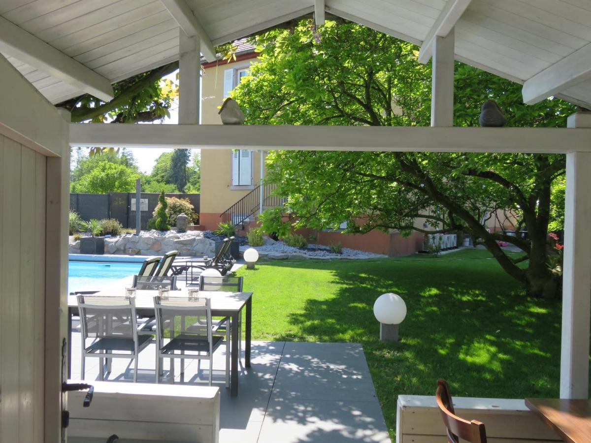 Les Rives Des Habsbourg Aparthotel Ensisheim Exterior photo